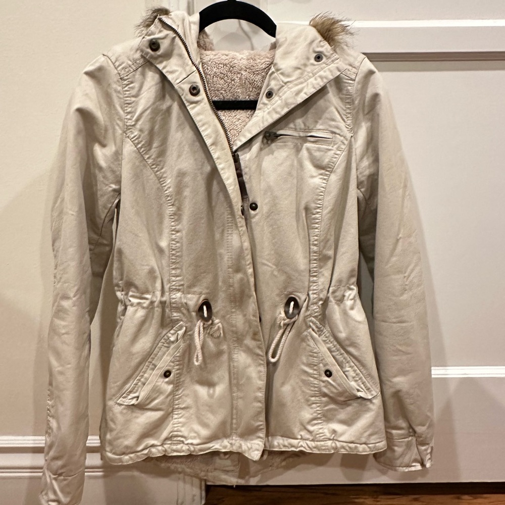H&M Women's Warm and Fuzzy Pile-Lined Beige Hooded Jacket, Size 4